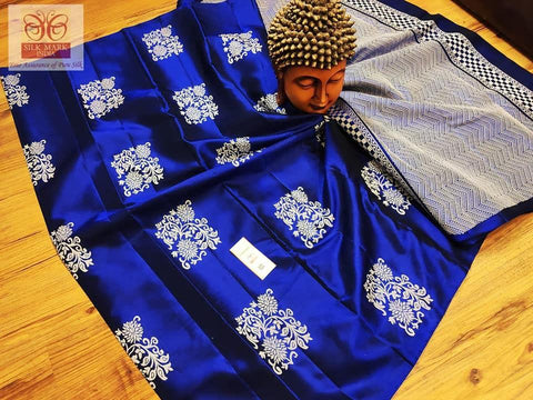 VastraLakshmi Adoring Royal Blue Soft Silk Saree With Efflorescence Blouse Piece