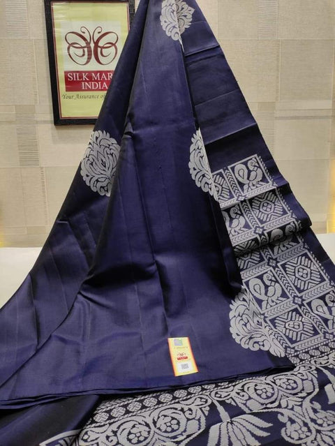 VastraLakshmi Staggering Navy Blue Soft Silk Saree With Splendorous Blouse Piece