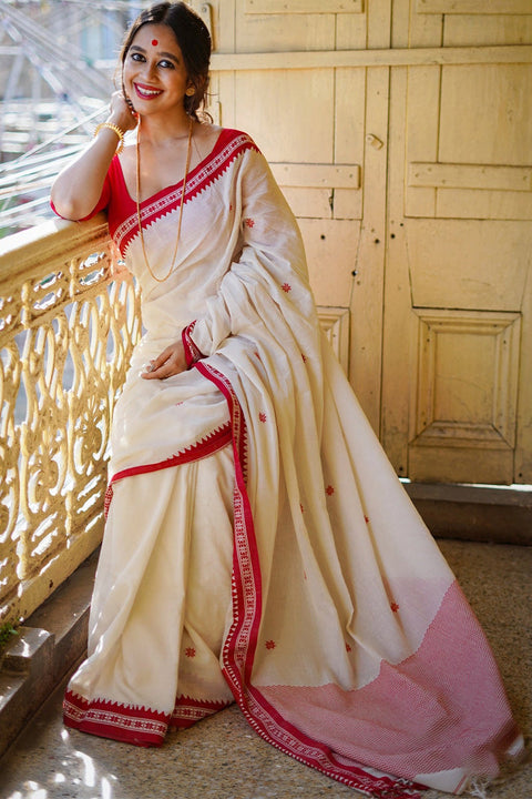 VastraLakshmi Unique Off White Cotton Silk Saree With Ravishing Blouse Piece