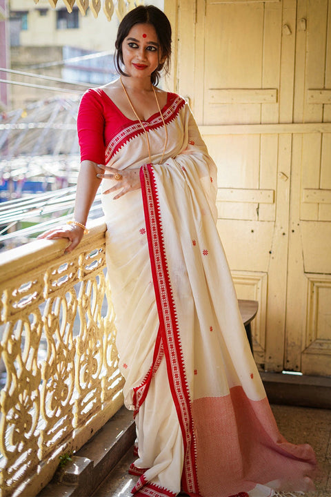 VastraLakshmi Unique Off White Cotton Silk Saree With Ravishing Blouse Piece