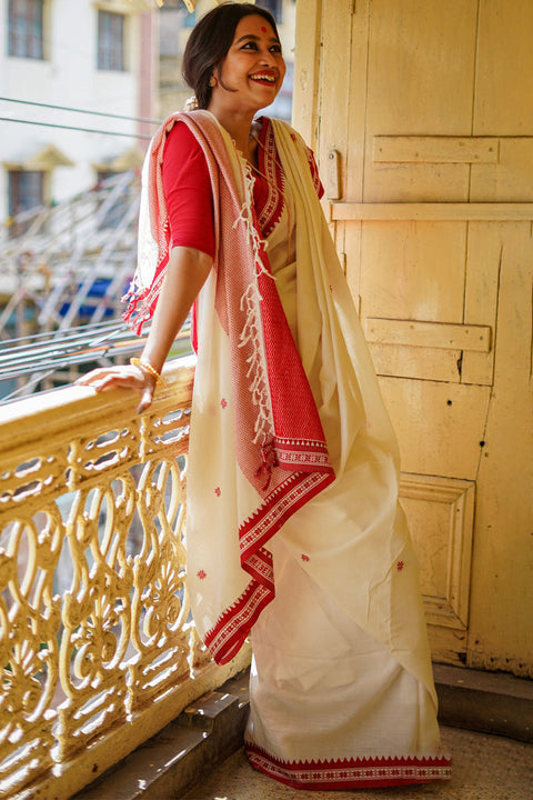 VastraLakshmi Unique Off White Cotton Silk Saree With Ravishing Blouse Piece