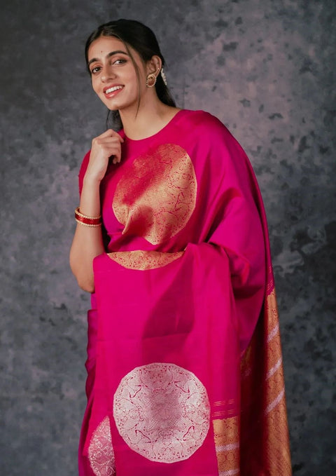 VastraLakshmi Glowing Dark Pink Soft Silk Saree With Attractive Blouse Piece