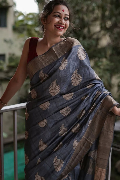 VastraLakshmi Snappy Grey Linen Silk Saree With Pulsating Blouse Piece