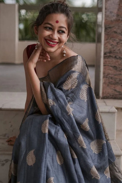 VastraLakshmi Snappy Grey Linen Silk Saree With Pulsating Blouse Piece