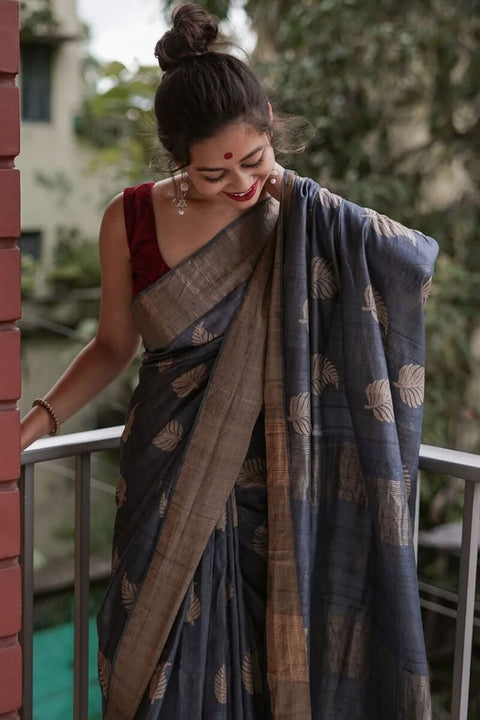 VastraLakshmi Snappy Grey Linen Silk Saree With Pulsating Blouse Piece