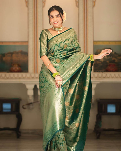 VastraLakshmi Prominent Green Soft Silk Saree With Captivating Blouse Piece