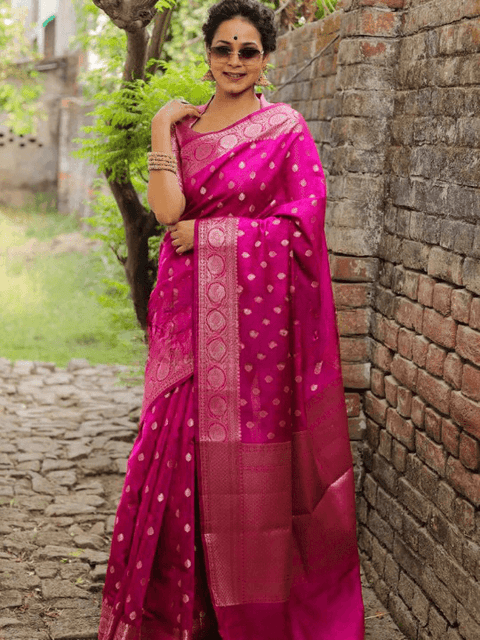 VastraLakshmi Pleasurable Dark Pink Soft Silk Saree With Surreptitious Blouse Piece