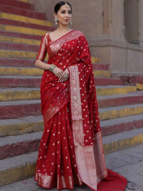 VastraLakshmi Snazzy Red Soft Silk Saree With Unequalled Blouse Piece