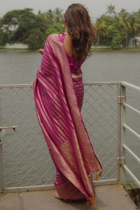 VastraLakshmi Incomparable Magenta Soft Silk Saree With Resonant Blouse Piece