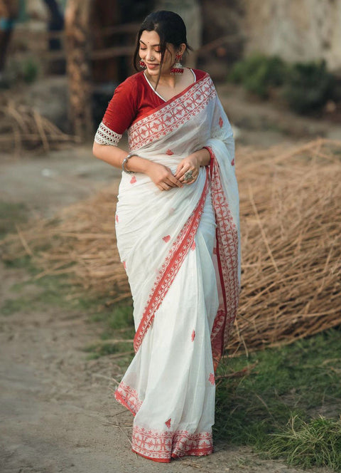 VastraLakshmi Beleaguer White Cotton Silk Saree With Moiety Blouse Piece