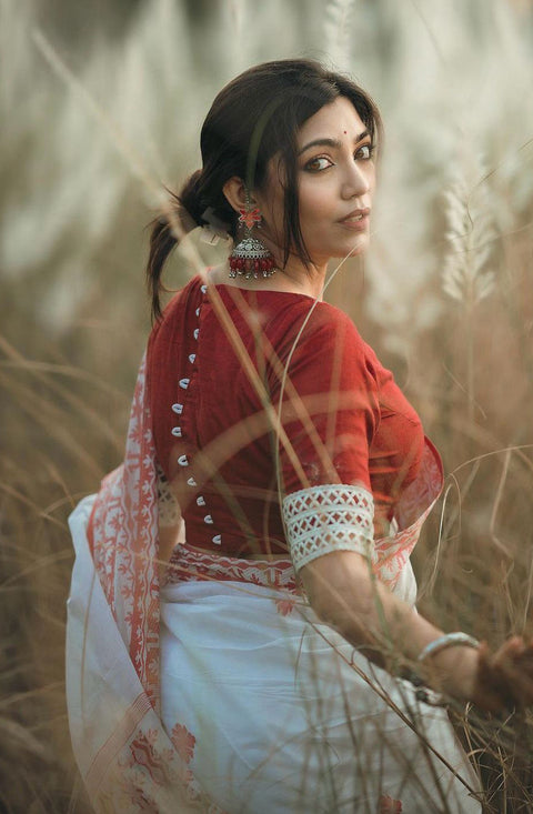 VastraLakshmi Beleaguer White Cotton Silk Saree With Moiety Blouse Piece