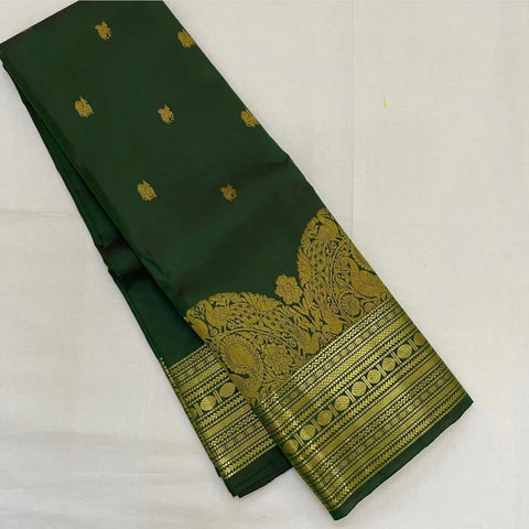 VastraLakshmi Snappy Dark Green Soft Silk Saree With Woebegone Blouse Piece