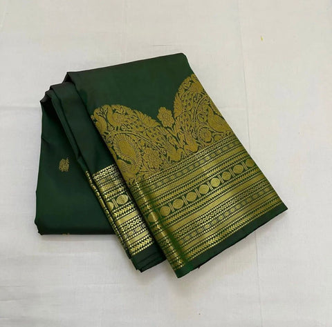 VastraLakshmi Snappy Dark Green Soft Silk Saree With Woebegone Blouse Piece