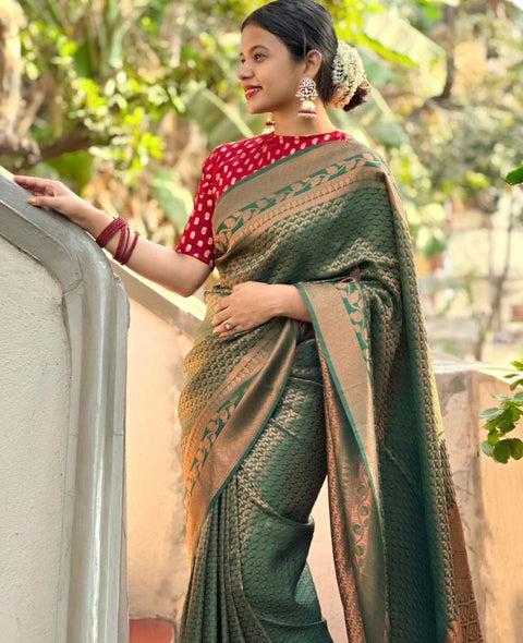 VastraLakshmi Snazzy Dark Green Soft Silk Saree With Woebegone Blouse Piece