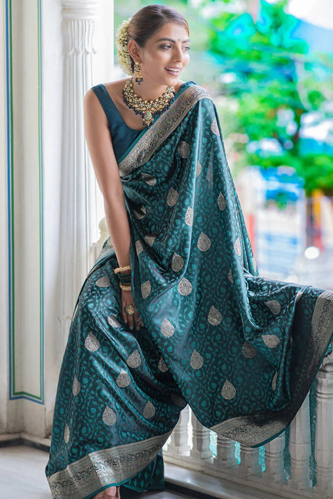 VastraLakshmi Chatoyant Rama Soft Silk Saree With Gossamer Blouse Piece