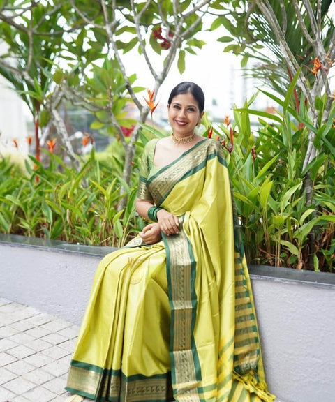 VastraLakshmi Evanescent Perrot Soft Silk Saree With Chatoyant Blouse Piece