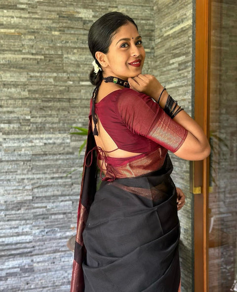 VastraLakshmi Confounding Black Soft Silk Saree With Lagniappe Blouse Piece