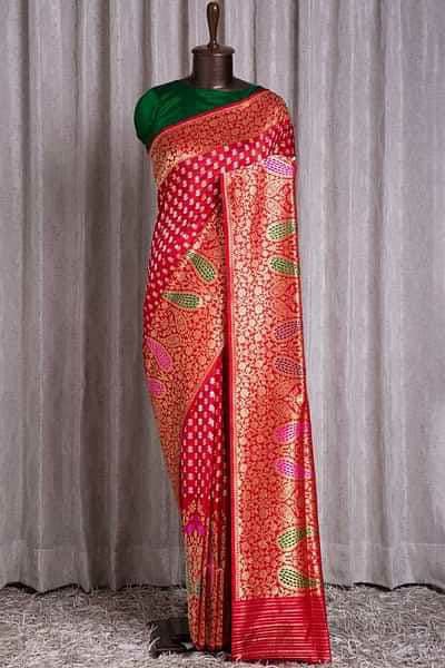 VastraLakshmi Super Extravagant Red Soft Silk Saree With Snappy Blouse Piece