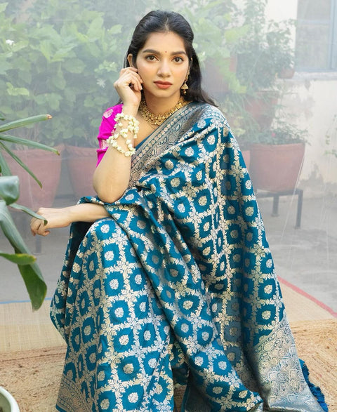 VastraLakshmi Desuetude Rama Soft Silk Saree With Bewitching Blouse Piece