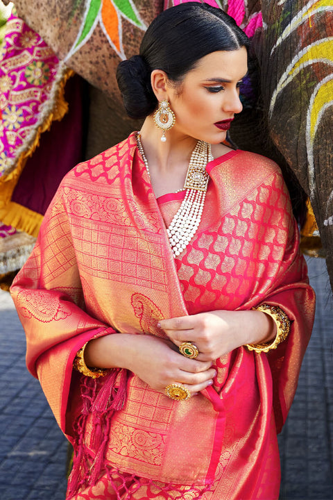 VastraLakshmi Ideal Dark Pink Kanjivaram Silk Saree With Ebullience Blouse Piece