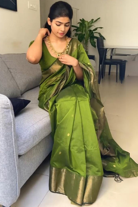 VastraLakshmi Seraglio Green Cotton Silk Saree With Magnificat Blouse Piece