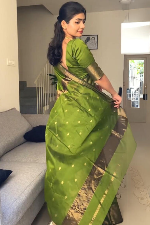 VastraLakshmi Seraglio Green Cotton Silk Saree With Magnificat Blouse Piece