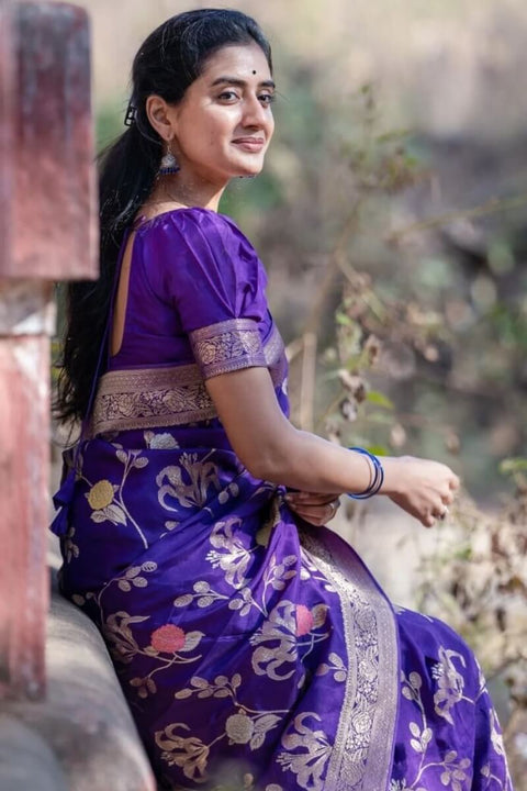 VastraLakshmi Angelic Purple Soft Silk Saree With Devastating Blouse Piece