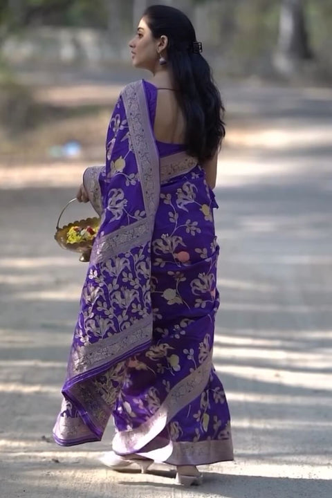 VastraLakshmi Angelic Purple Soft Silk Saree With Devastating Blouse Piece