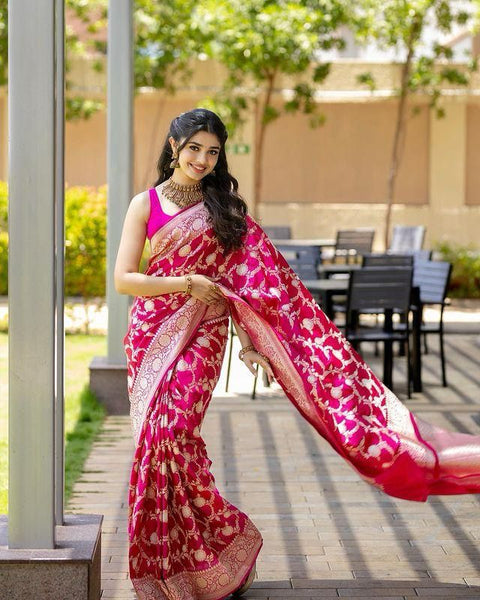 VastraLakshmi Sophisticated Dark Pink Soft Silk Saree With Gratifying Blouse Piece