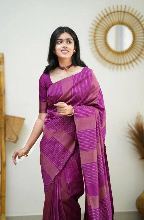 VastraLakshmi Snappy Magenta Soft Silk Saree With Supernal Blouse Piece