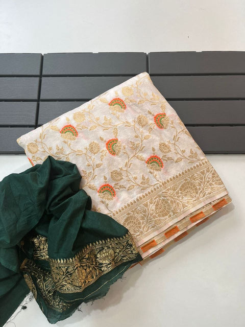 VastraLakshmi Demanding Off White Soft Banarasi Silk Saree With Engrossing Blouse Piece