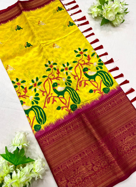 VastraLakshmi Majesty Yellow Kalamkari Printed Saree With Entrancing Blouse Piece