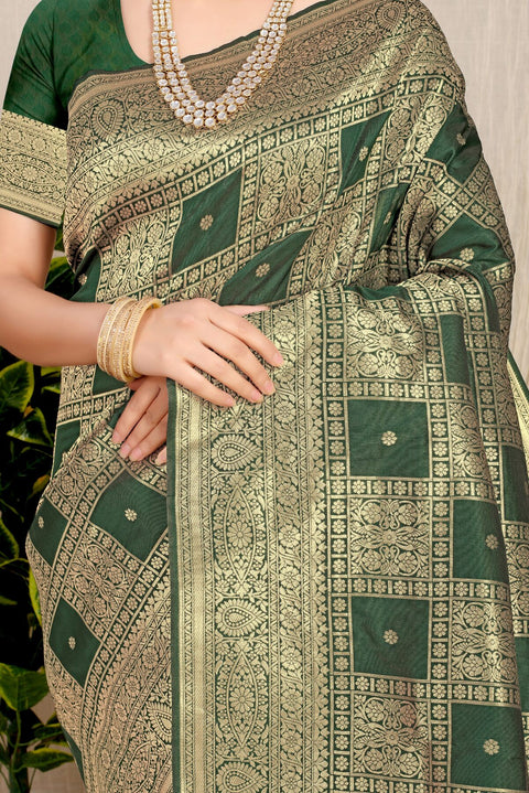 VastraLakshmi Sizzling Dark Green Kanjivaram Silk Saree With Glittering Blouse Piece