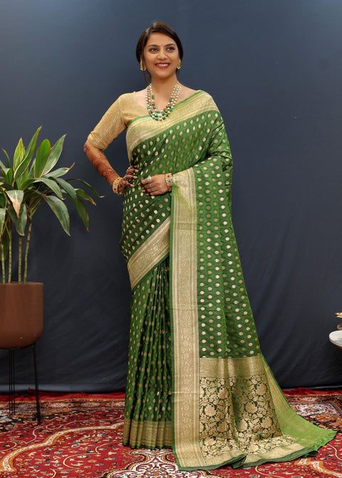 VastraLakshmi Woebegone Green Soft Banarasi Silk Saree With Confounding Blouse Piece