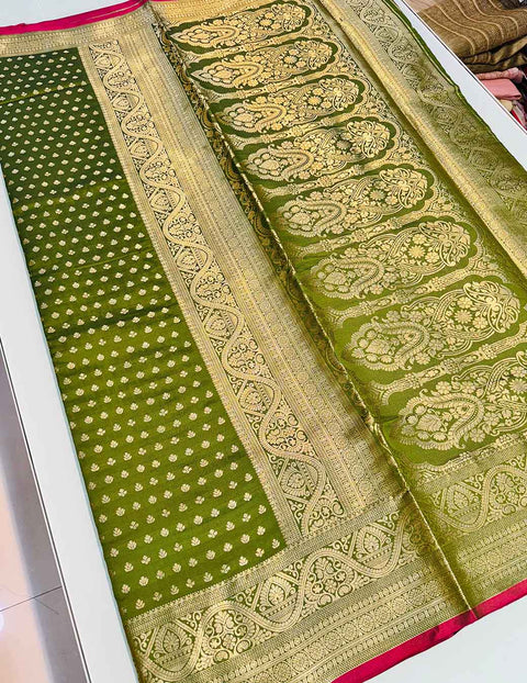 VastraLakshmi Profuse Green Soft Banarasi Silk Saree With Proficient Blouse