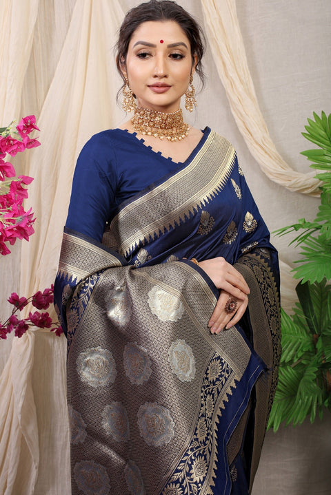 VastraLakshmi Devastating Navy Blue Kanjivaram Silk With Effervescent Blouse Piece