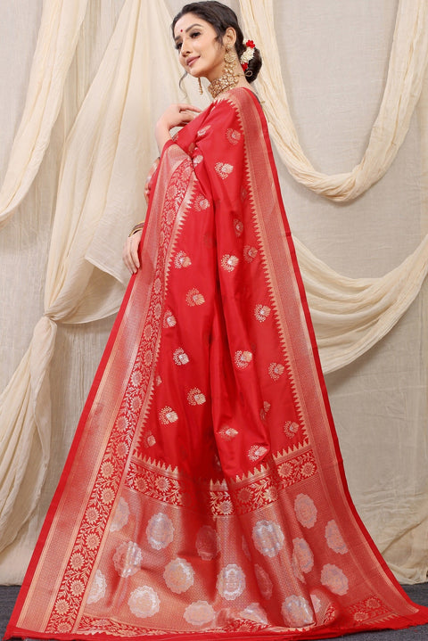 VastraLakshmi Magnetic Red Kanjivaram Silk With Effervescent Blouse Piece