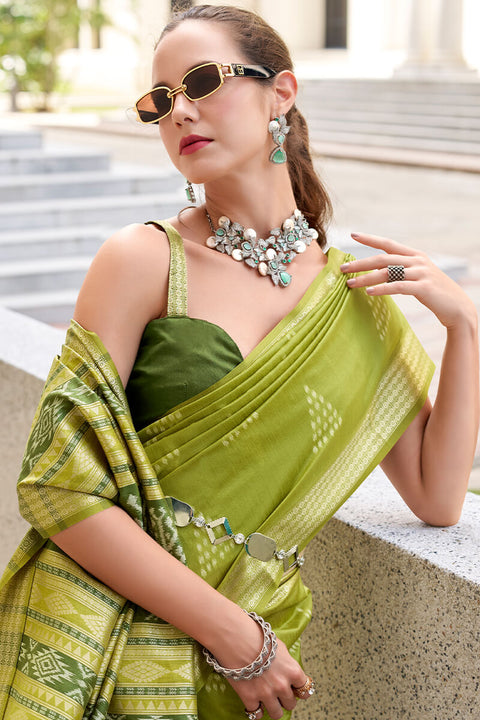 VastraLakshmi Verdant Green Soft Banarasi Silk Saree With Eclat Blouse Piece