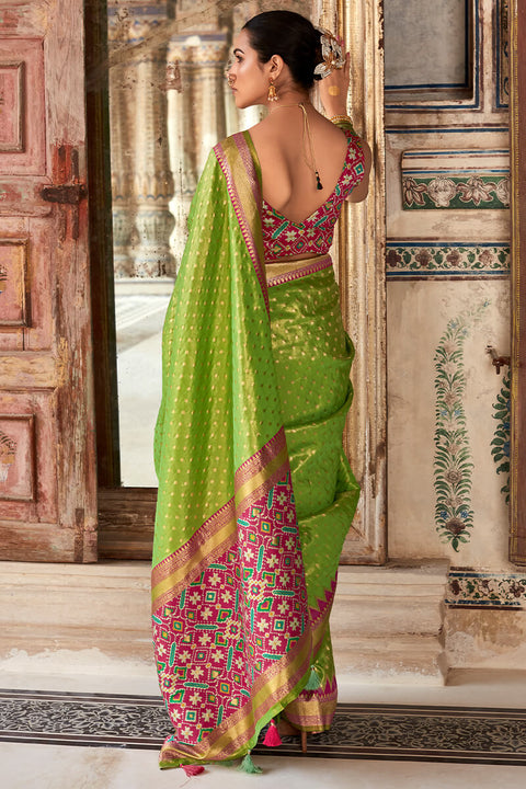 VastraLakshmi Arresting Green Soft Banarasi Silk Saree With Ravishing Blouse Piece