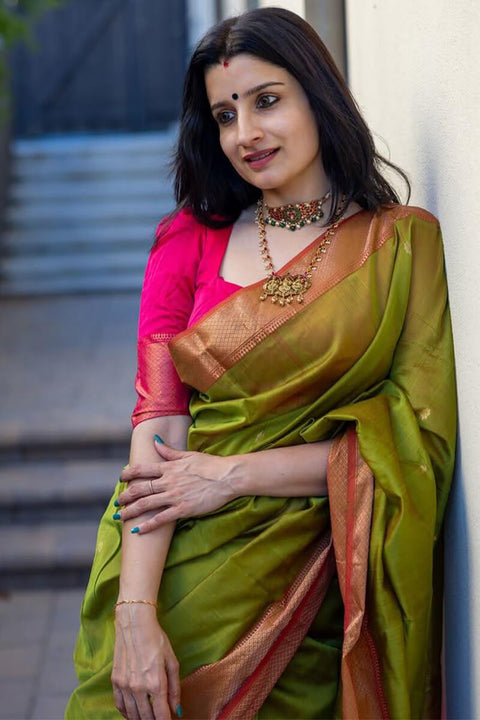 VastraLakshmi Sizzling Green Soft Silk Saree With Glowing Blouse Piece