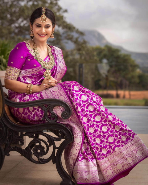 VastraLakshmi Fugacious Magenta Soft Silk Saree With Demesne Blouse Piece