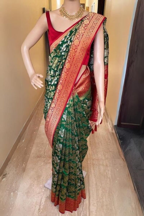 VastraLakshmi Majestic Dark Green Soft Silk Saree With Ravishing Blouse Piece