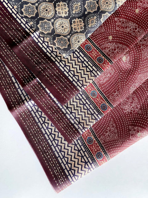 VastraLakshmi Tantalizing Wine Digital Printed Soft Silk Saree With Lustrous Blouse Piece