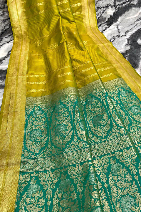 VastraLakshmi Flaunt Green Soft Banarasi Silk Saree With Sensational Blouse Piece