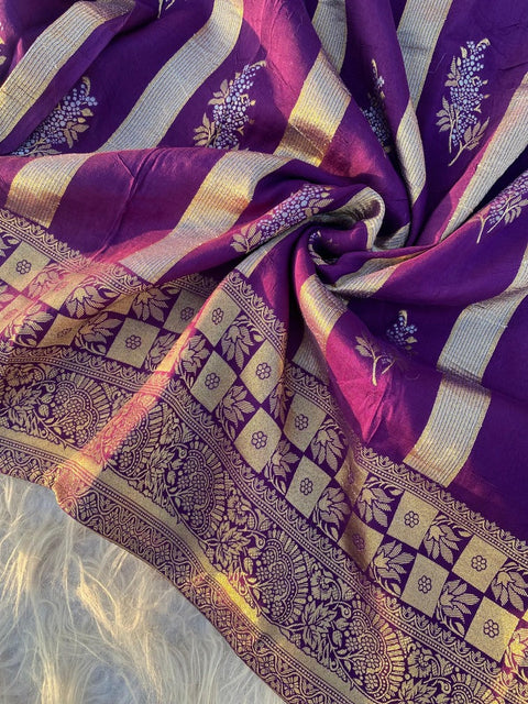 VastraLakshmi Gossamer Purple Soft Banarasi Silk Saree With Magnetic Blouse Piece