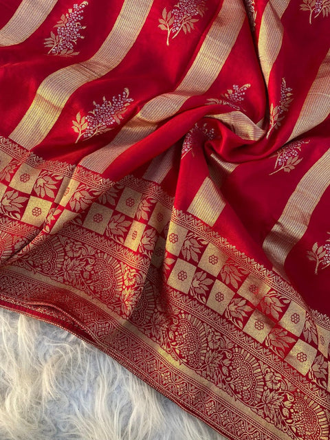 VastraLakshmi Engaging Red Soft Banarasi Silk Saree With Scrumptious Blouse Piece