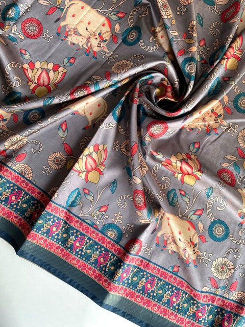 VastraLakshmi Evanescent Grey Kalamkari Printed Viscose Dola Silk Saree With Magnetic Blouse Piece